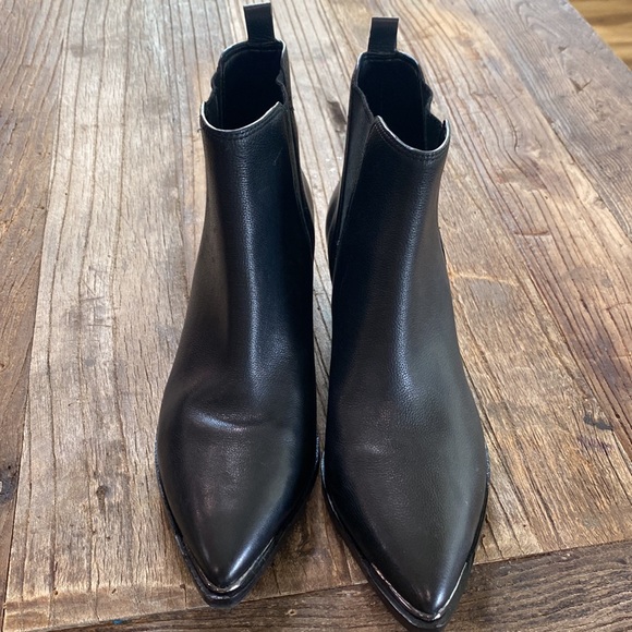 Black ankle boots - Picture 2 of 3